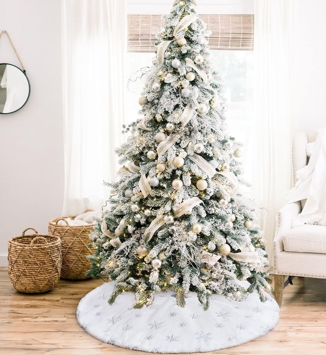 Pretocter Christmas Tree Skirt for Christmas Decoration Luxury Faux Fur Christmas Tree Mat Sequin Snowflake Christmas Tree Base Cover Xmas Tree Ornaments for Xmas Party Holiday Decorations 90CM-Gold