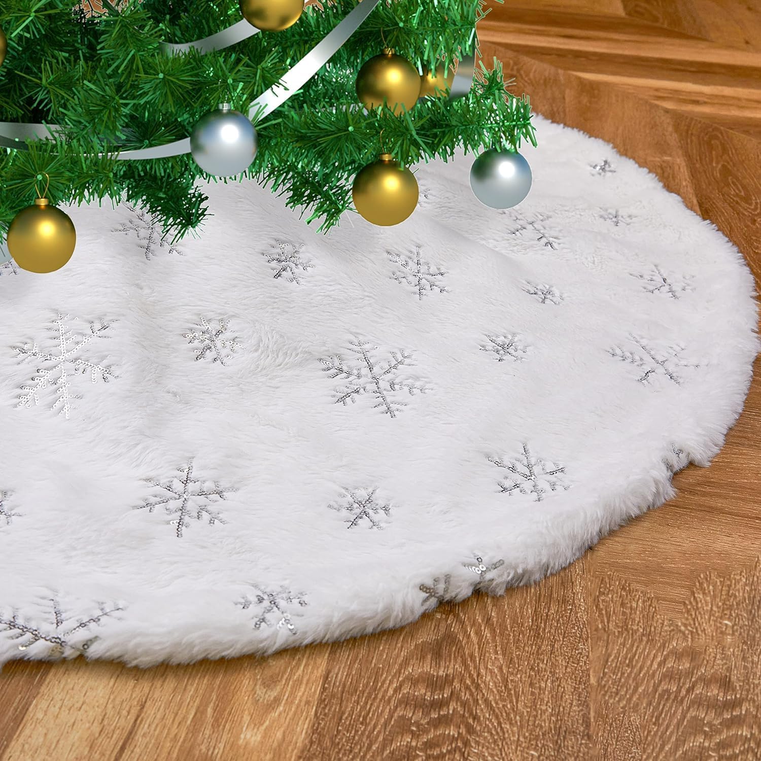 Pretocter Large Christmas Tree Skirt for Christmas Decorations Luxury Soft Plush Faux Fur Christmas Tree Mat Snowflakes Tree Skirt Xmas Tree Ornaments for Xmas Party Holiday Decorations 120CM-Gold