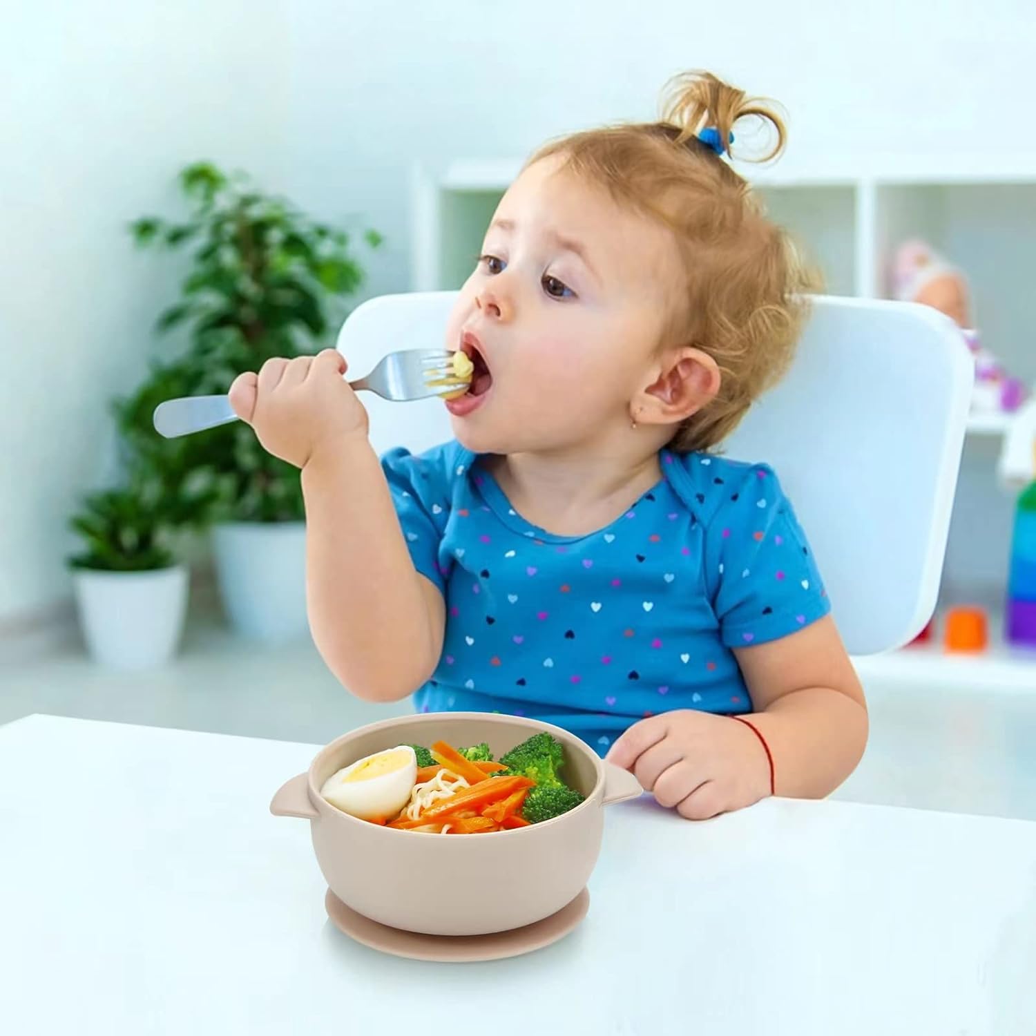 باندا اير مجموعة اوعية طعام للاطفال مع شفط من 3 قطع | وعاء طعام من السيليكون للاطفال الصغار والرضع | سيليكون ناعم امن غذائيا وخالي من BPA، ألوان متعددة