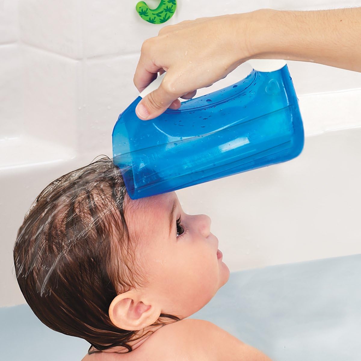 Munchkin Soft Rim Shampoo Rinser with Easy-Grip Handle, Blue