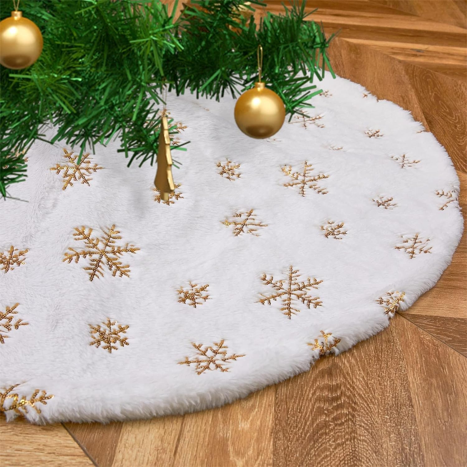 Pretocter Christmas Tree Skirt for Christmas Decoration Luxury Faux Fur Christmas Tree Mat Sequin Snowflake Christmas Tree Base Cover Xmas Tree Ornaments for Xmas Party Holiday Decorations 90CM-Gold
